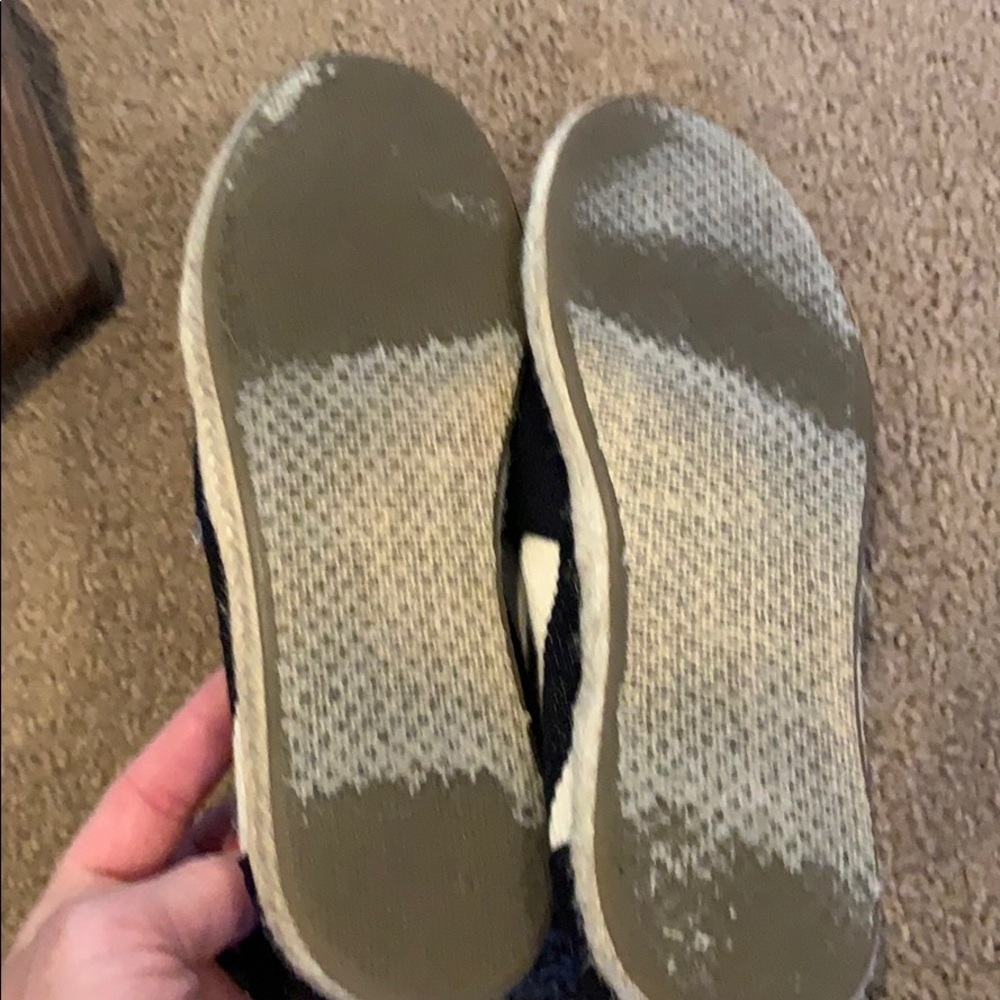 Toms - Picture 4 of 4